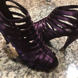 Size 10 Dark purple/ Wine strappy heels.